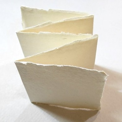 Materiais Belas Artes - Artesano Livro de Artista 5 folhas, 7x7 cm. | totenart.com