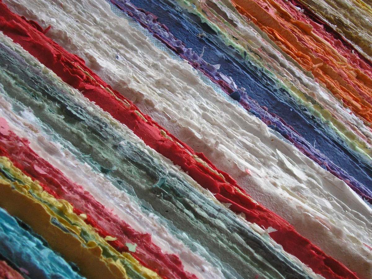 Como reciclar papel de forma caseira