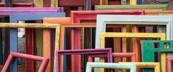 A escolher moldura para um quadro