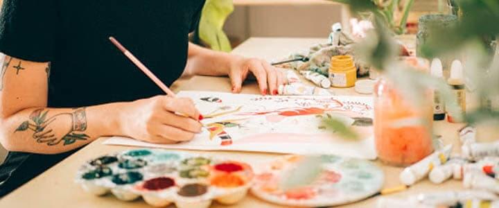 6 mulheres artistas atuais de referência