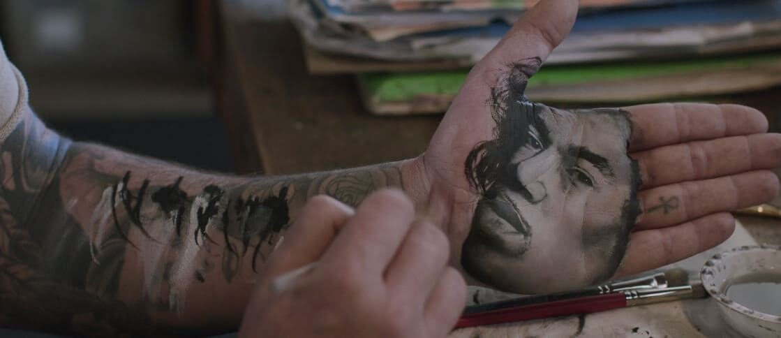 Russell Powell e a sua incrível pintura de mãos