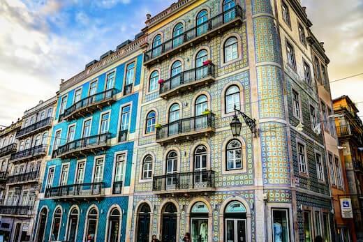 História do Azulejo Português 4 azulejo-em-predio-totenart
